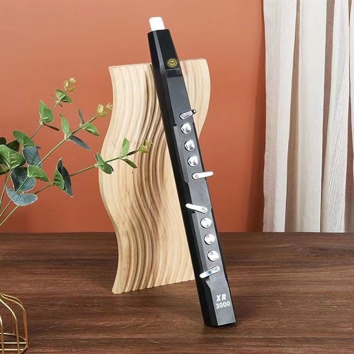 electric saxophone EWI